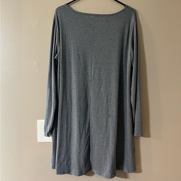 Women’s Long Sleeved Layered Gray Tunic - XL - Picture 6 of 12